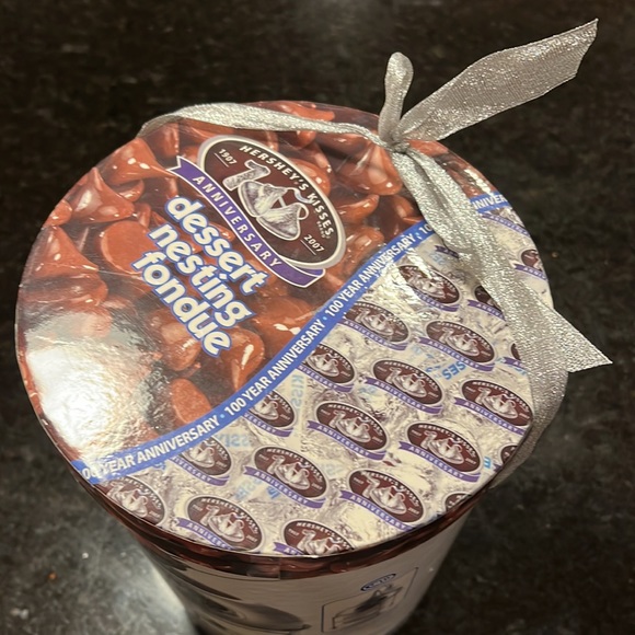 NWOT Hersey Kisses 100 year anniversary dessert nesting fondue set - Picture 5 of 8